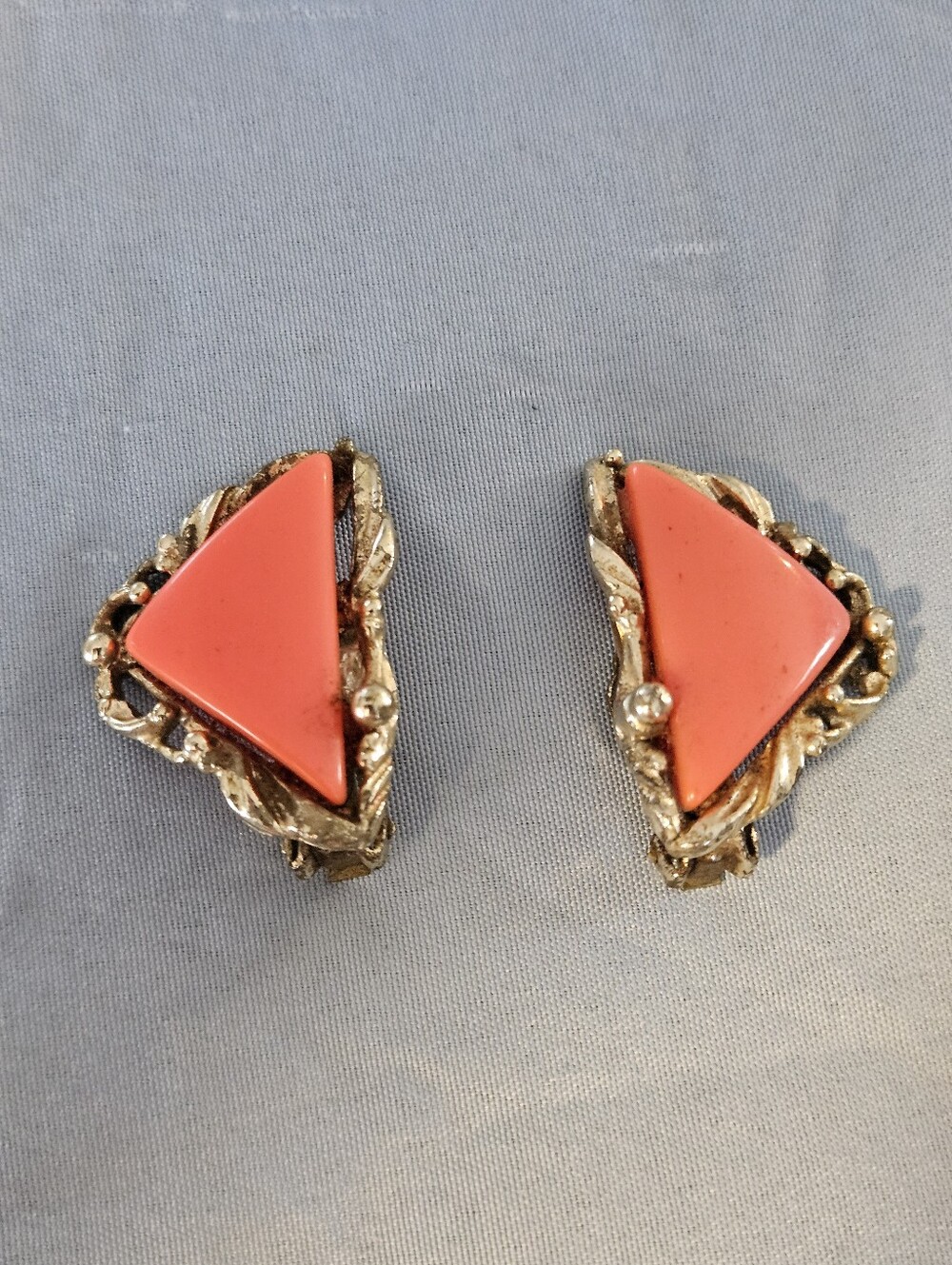 Vintage Clip-on Costume Earrings Coral-colored Triangles Gold-tone
